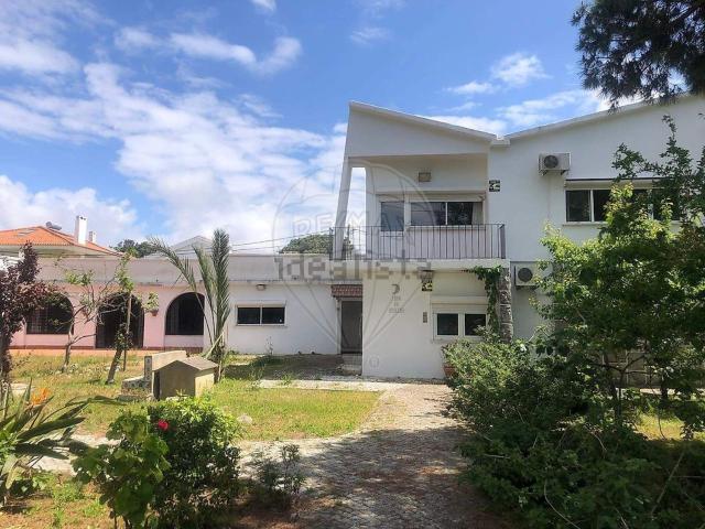 Casa venda em Alcaniça, Almada
