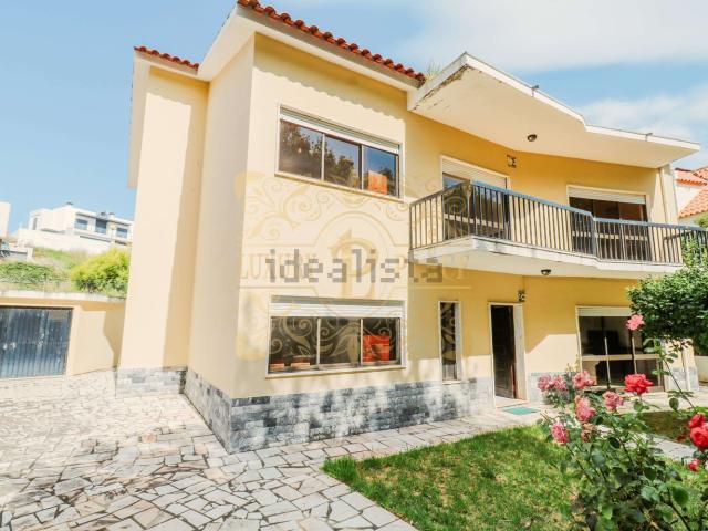 Casa venda em Funchalinho, Almada