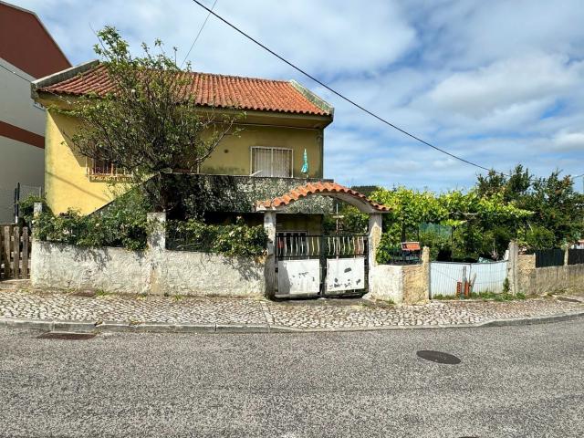 Moradia venda em Casal De Cambra
