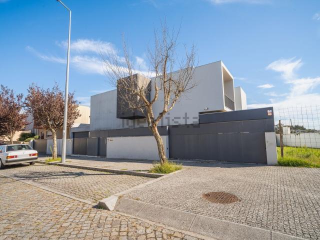 Casa venda em Calquim, Castêlo da Maia