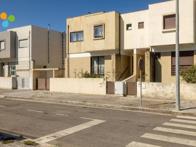 Casa venda em Maia, Barca