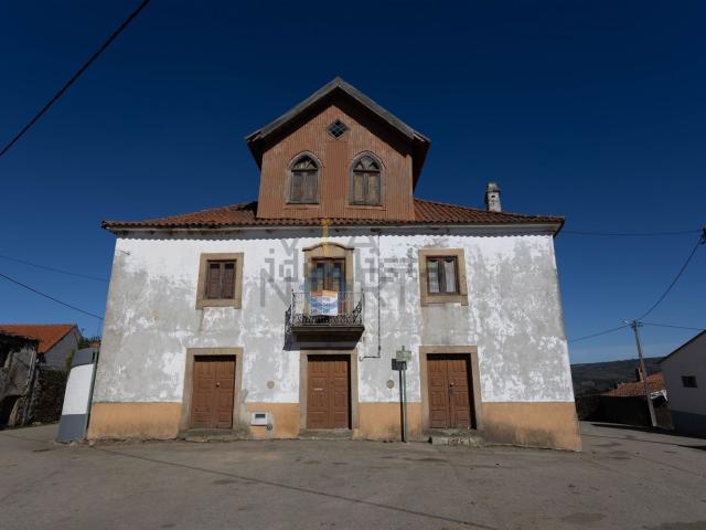 Casa venda em Mogadouro, Bragança