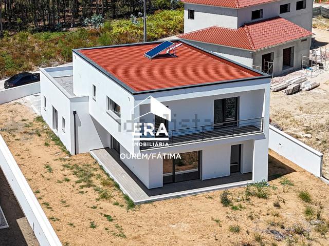 Casa venda em Ourém, Santarém