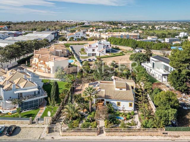 Casa venda em Albufeira e Olhos de Água, Albufeira