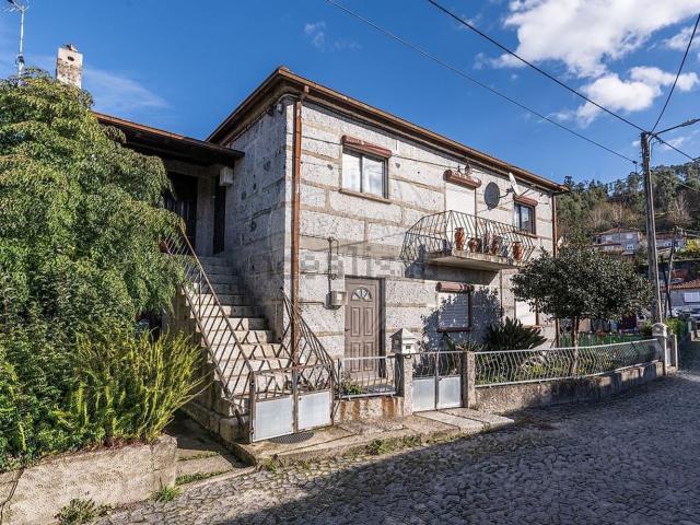 Casa venda em Devezinha, Fafe