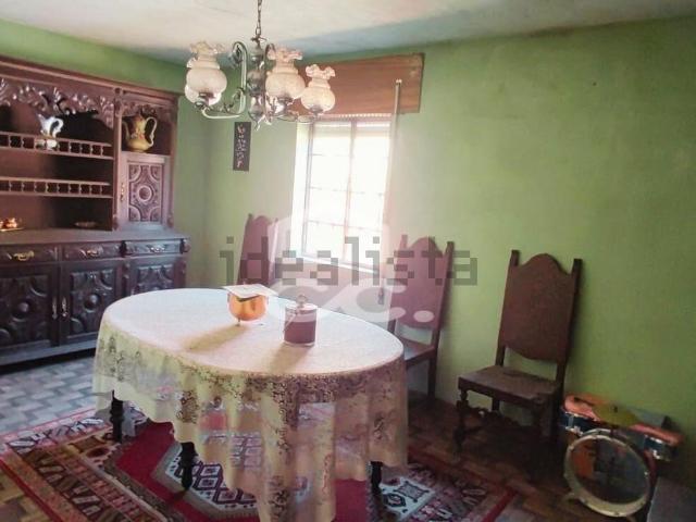Casa venda em Cernadelo e Lousada (São Miguel e Santa Margarida), Lousada