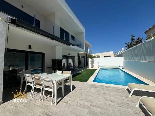 Casa venda em Marco Cabaço, Almada