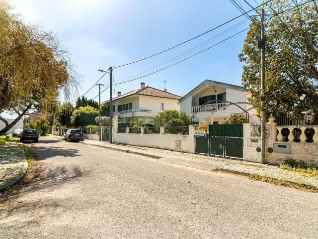 Casa venda em Marco Cabaço, Almada