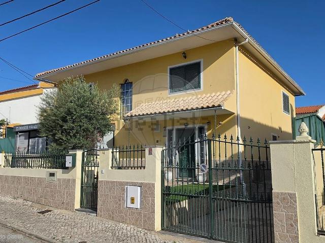 Casa venda em Vale Linhoso, Almada