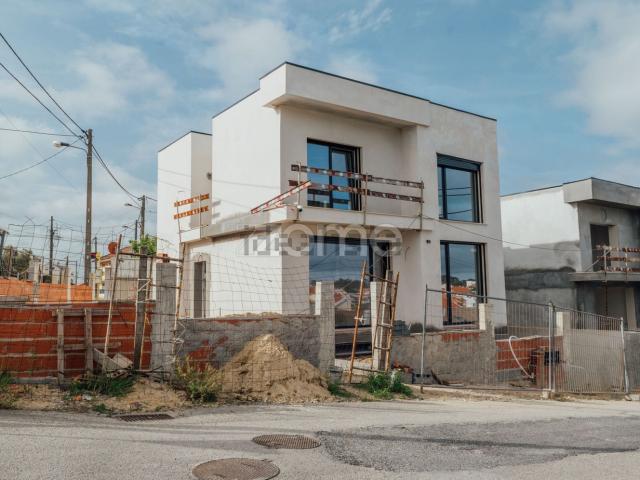 Casa venda em Vale de Cavala, Almada