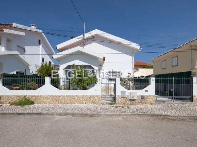 Casa venda em Quinta da Morgadinha, Almada