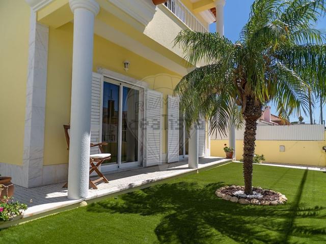 Casa venda em Vale de Cavala, Almada