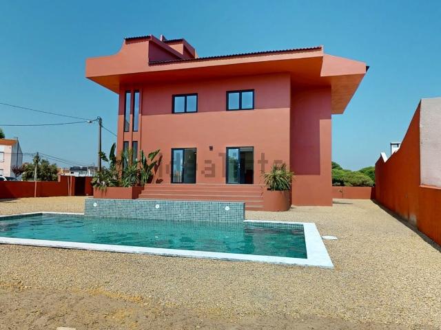 Casa venda em Marco Cabaço, Almada