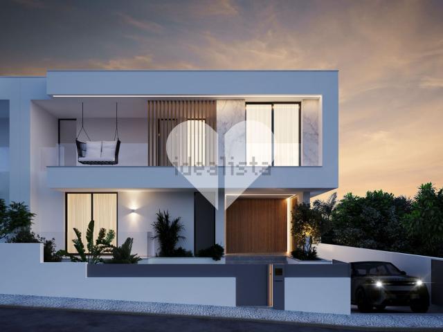 Casa venda em Carcereira, Almada