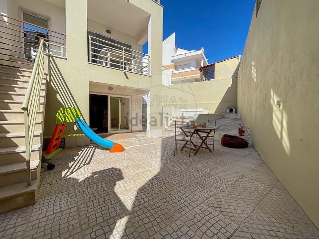 Casa venda em Quinta de Santa Teresa, Almada