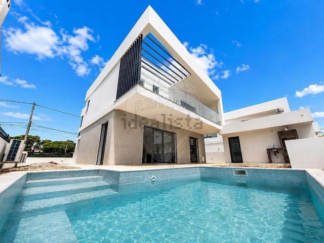Casa venda em Marco Cabaço, Almada