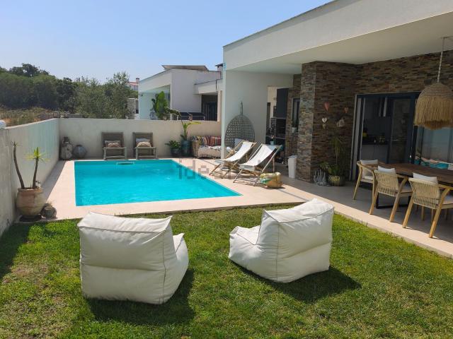 Casa venda em Vale de Cavala, Almada