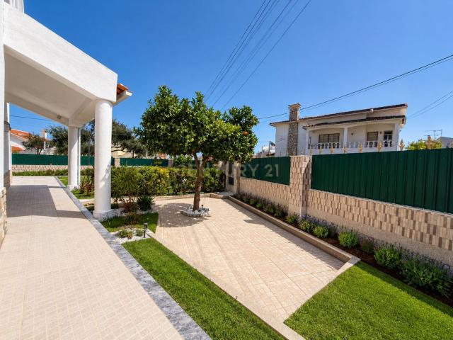 Casa venda em Pinheirinho, Almada