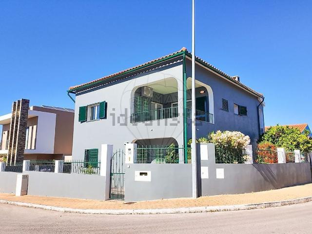 Casa venda em Quinta do Gil, Almada