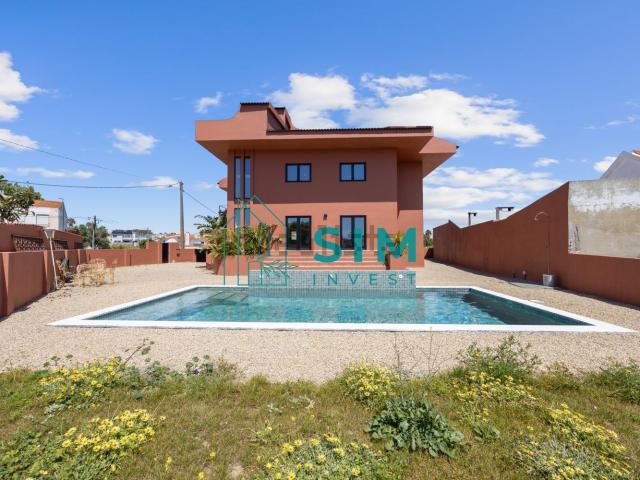 Casa venda em Marco Cabaço, Almada