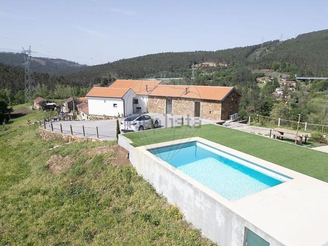 Casa venda em Arouca, Tropeço
