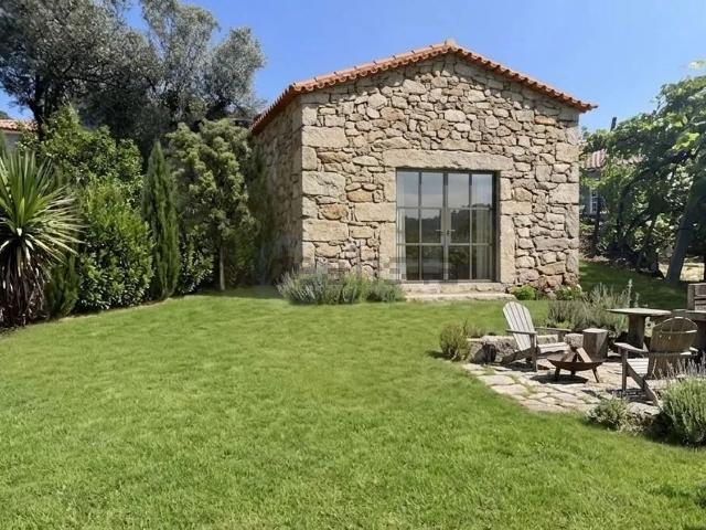 Casa venda em Gilbarbedo, Covas