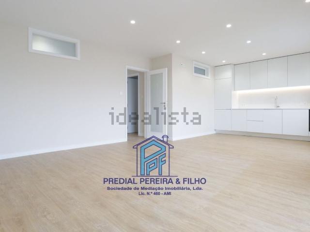 Casa venda em Maia, Gueifães