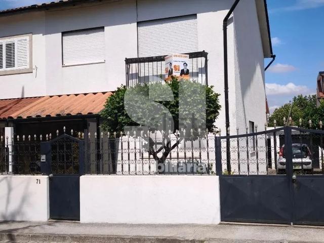 Casa venda em Maia, Gueifães