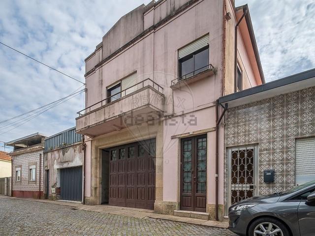 Casa venda em Maia, Gueifães