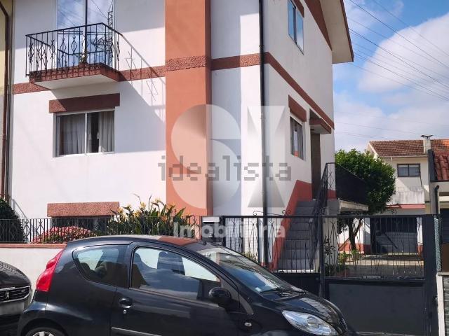 Casa venda em Maia, Gueifães