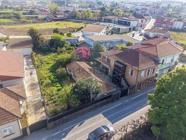 Casa venda em Maia, Gueifães