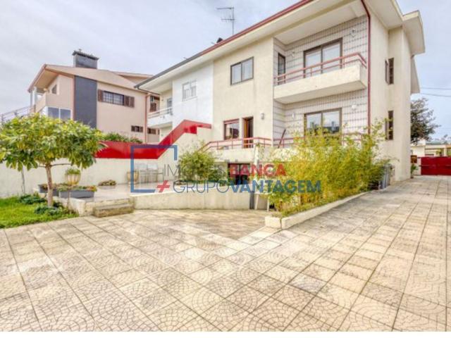 Casa venda em Maia, Gueifães