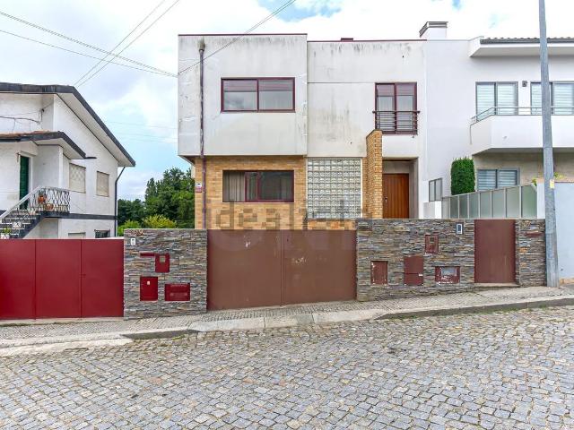 Casa venda em Maia, Gueifães