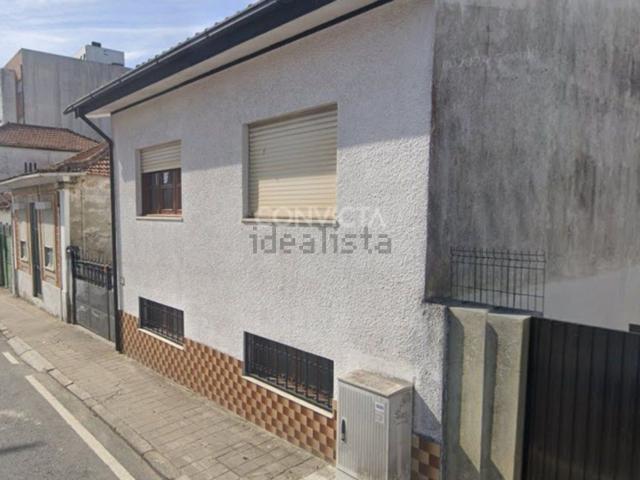 Casa venda em Maia, Gueifães