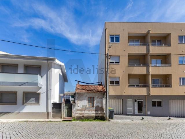 Casa venda em Maia, Gueifães