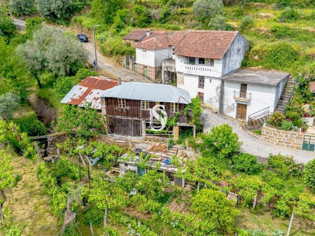 Casa venda em Codeçoso, Celorico de Basto