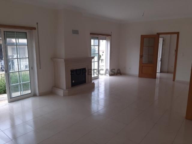 Casa venda em Vila Franca De Xira, Casalinho