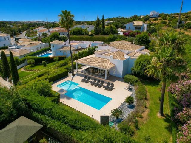 Vivenda venda em Albufeira e Olhos de Água, Albufeira
