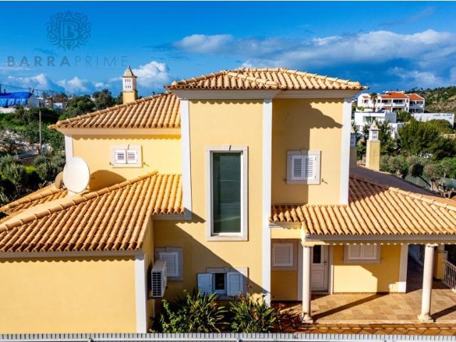 Vivenda venda em Albufeira e Olhos de Água, Albufeira
