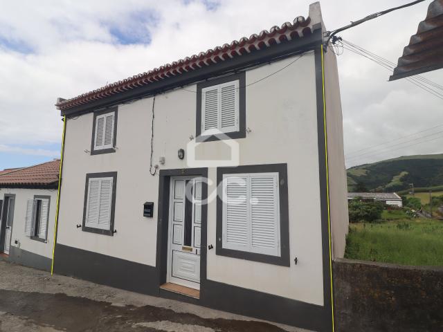Casa venda em Povoação
