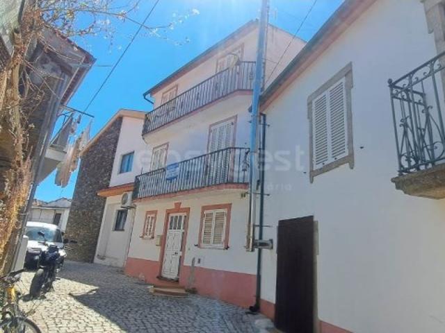 Casa venda em Mogadouro, Bragança