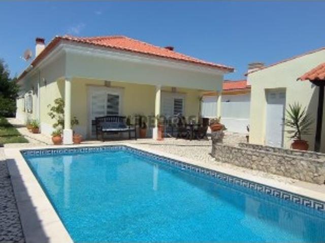 Casa venda em Azeitão (São Lourenço e São Simão), Setúbal