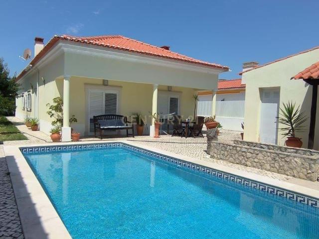 Casa venda em Azeitão (São Lourenço e São Simão), Setúbal