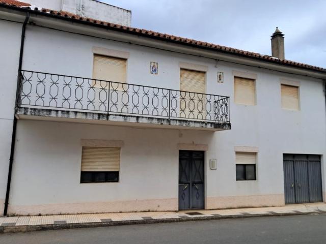 Casa venda em Miranda Do Douro, Bragança