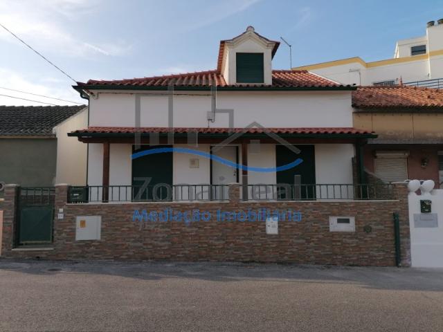 Casa venda em Alenquer (Santo Estêvão e Triana), Alenquer
