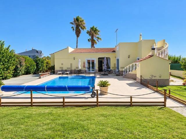 Casa venda em Santa Bárbara de Nexe, Faro