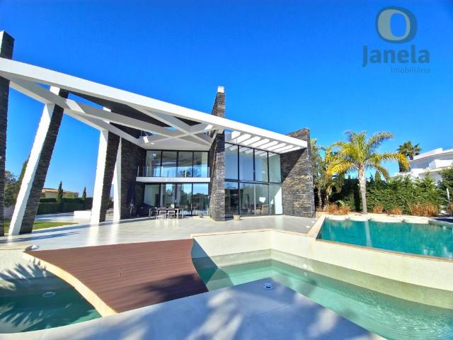 Vivenda venda em Estômbar, Faro