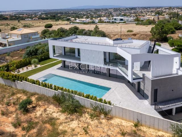 Vivenda venda em Albufeira e Olhos de Água, Albufeira