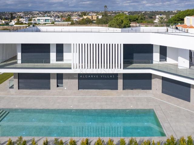 Vivenda venda em Albufeira e Olhos de Água, Albufeira