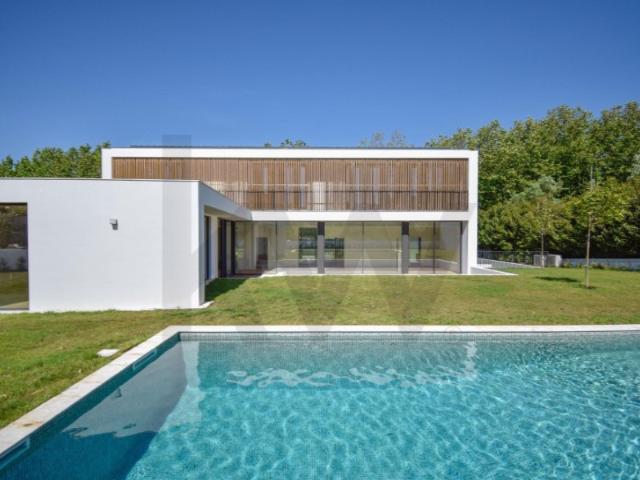 Casa alugar em Ribeira Acima, Oeiras